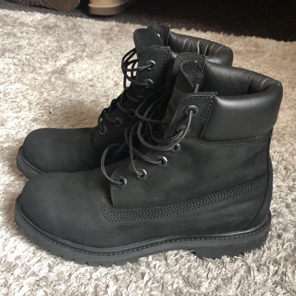 Women Black Timberlands